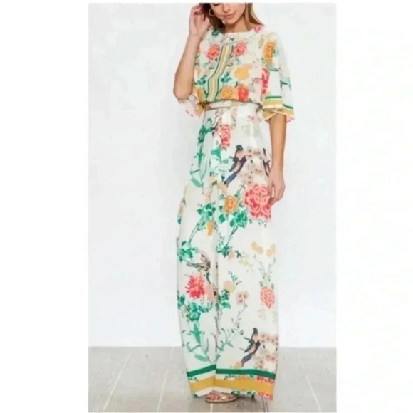 BNWT Tie-back Floral Top - Picture 2 of 7